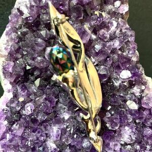 MN Beautiful Thistle pin in Crystals, Vintage, Unmarked REDUCED